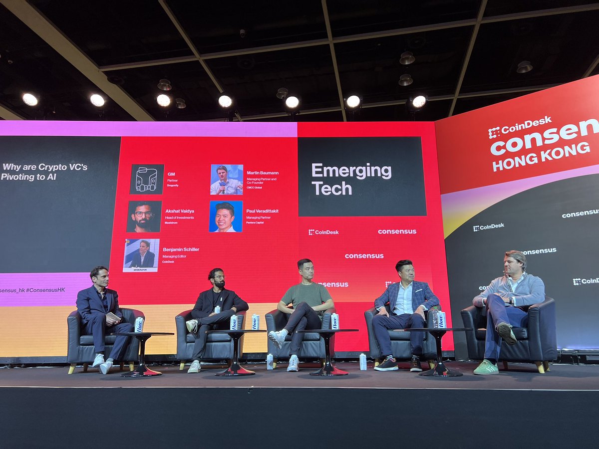tokenable_io's tweet photo. Great session on Why Crypto VCs are pivoting to AI #ConsensusHK2025 #dragonflycapital #pantera #maelstrom #cmccglobal https://t.co/cUVWEPdBKE