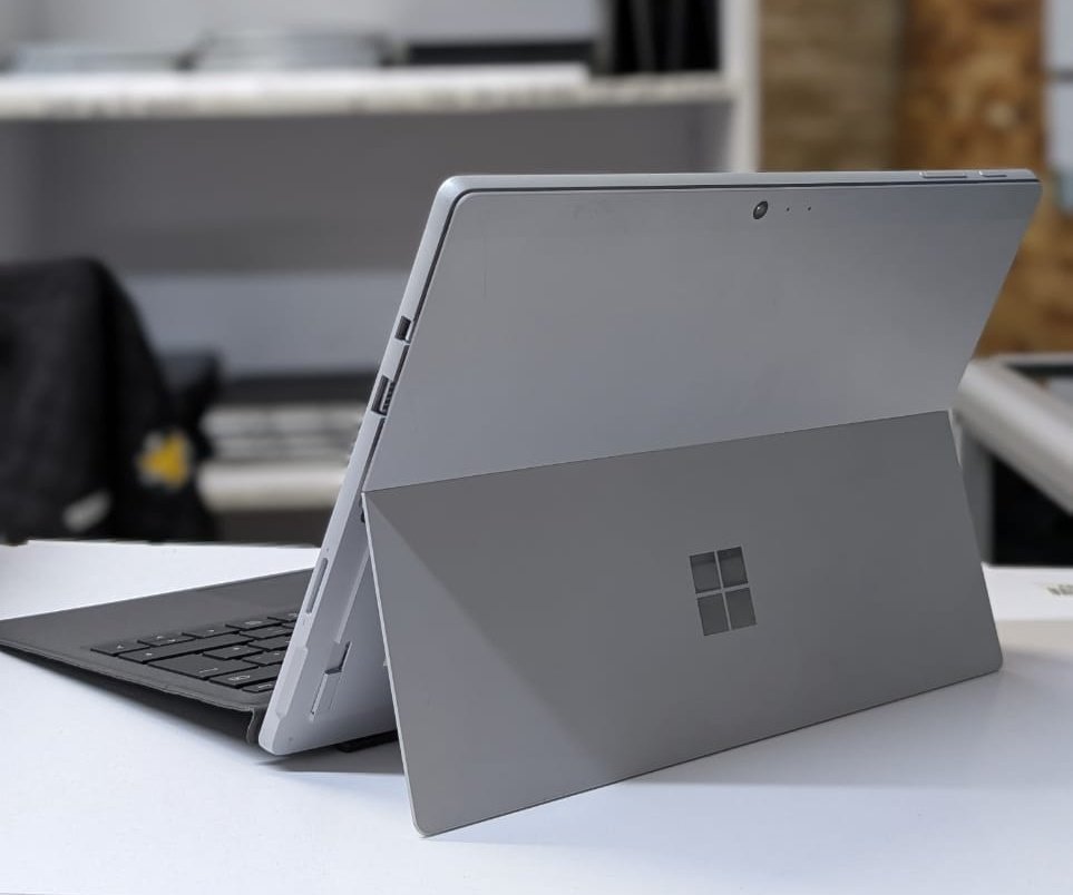Kanyundo (@exxtenda) on Twitter photo Rada wasee! Ex-UK MICROSOFT SURFACE LAPTOP π₯
<a href="/SoftPointTech/">SoftPoint Tech</a> tuko na stock mpya ya Surface Pro toka 4 mpaka 7! Prices zinaanza 35k:
β New Microsoft Surface Pro 4,5, 6 & 7 keyboard @ 8000.
β Microsoft Surface Pro 4 CORE i5 8 gb ram 256 GB SSD TOUCHSCREEN BACKLIT KEYBOARD Rada wasee! Ex-UK MICROSOFT SURFACE LAPTOP π₯
<a href="/SoftPointTech/">SoftPoint Tech</a> tuko na stock mpya ya Surface Pro toka 4 mpaka 7! Prices zinaanza 35k:
β New Microsoft Surface Pro 4,5, 6 & 7 keyboard @ 8000.
β Microsoft Surface Pro 4 CORE i5 8 gb ram 256 GB SSD TOUCHSCREEN BACKLIT KEYBOARD