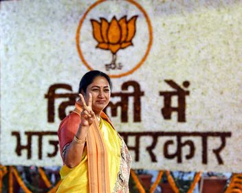 inderbajrangi's tweet image. दिल्ली में मुख्यमंत्री के नाम को लेकर विरोधियों में हाहाकार मचा हुआ है। क्योंकि @gupta_rekha कोई अबला नारी नहीं, बल्कि दिल्ली की दबंग शेरनी है।

#RekhaGupta #DelhiElection2025 #DelhiCM #DelhiNewCM #हर_हर_महादेव