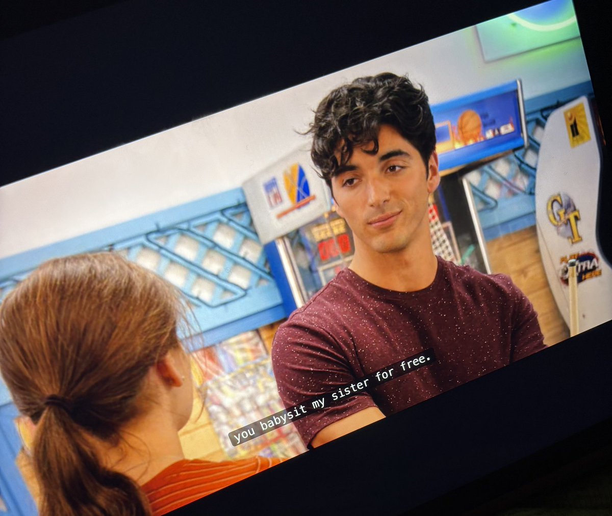 veros_world45's tweet image. Taylor all adorable in #KB2 the curls are curling!! #TaylorZakharPerez #MarcoPena