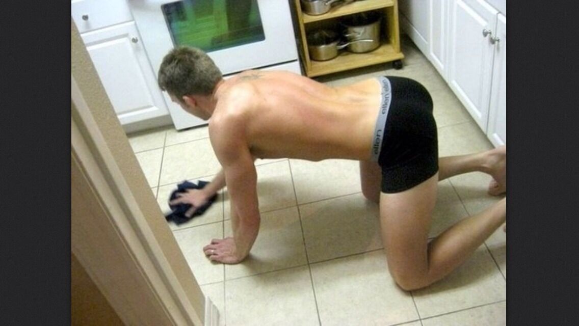 gayslaveacademy's tweet photo. #Goodboy. But I think you missed a spot. #Master's floors better be spotless when you are done! #gay #slave #gayslave #slavetraining #gayslavetraining #chores #service #serve https://t.co/FjXSiUSnBX