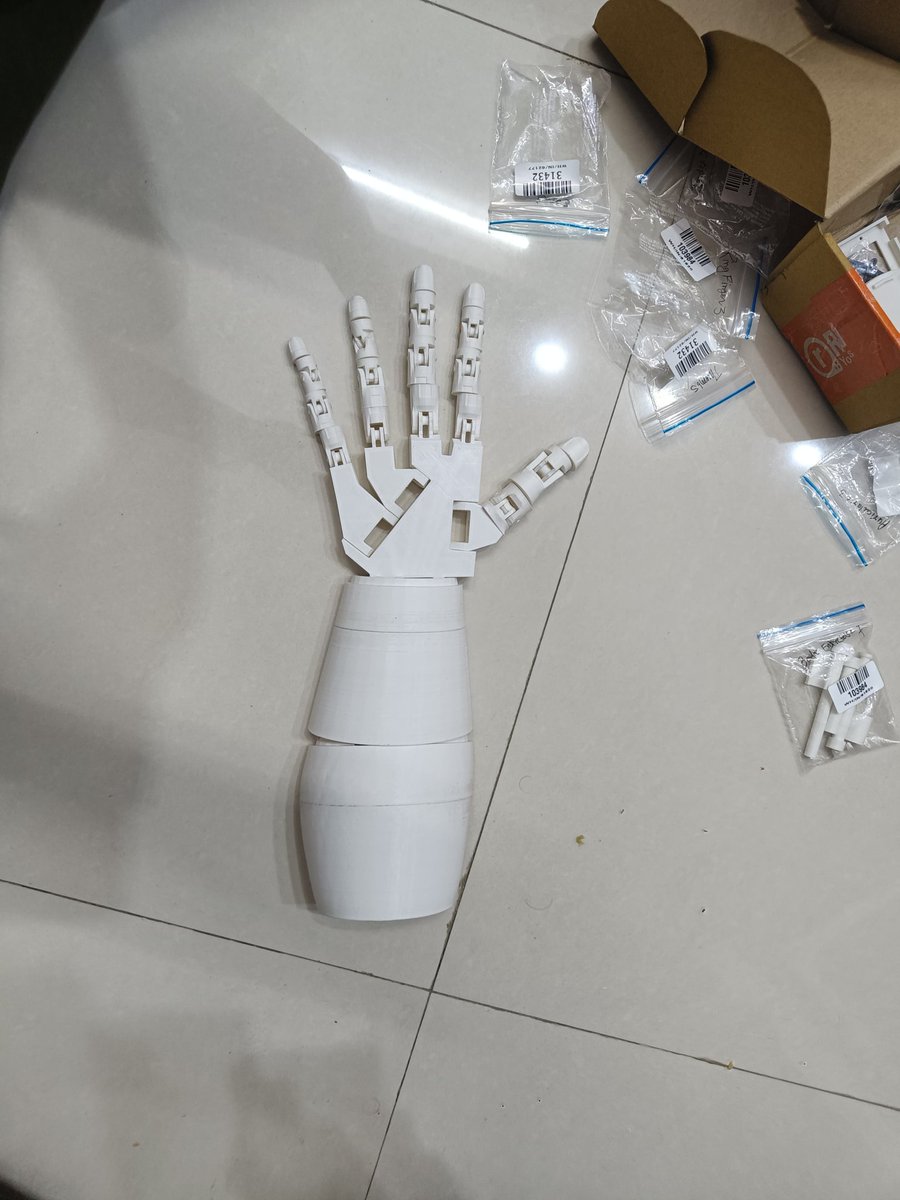 i_harshit2505's tweet image. AI: Our greatest ally or our toughest challenge? 🤖⚡ Will we thrive side by side, or script our own struggles? The future is coding... but who’s in control? 💡

Comment down to tell me your opinion.
#FutureOfAI #ManVsMachine
#CONNECT