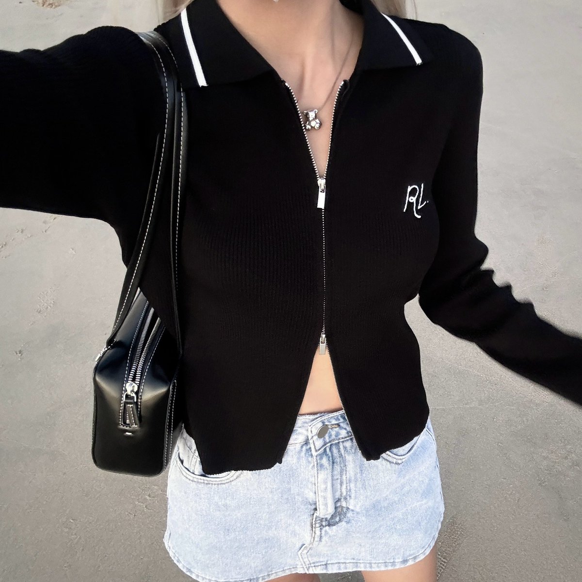 yoxrgravity's tweet image. 3 ตัวนี้ไม่ต้องรีดคับ 👍🏻 คอปกใส่เที่ยวใส่ทำงานได้ จับยัดใส่กระเป๋าม้วนๆยังไม่ยับเลย โดยเฉพาะคาร์ดิแกน 55555

- cardigan ของ riley.apparels 
- shirt แขนสั้นของ copper.bkk
- polo shirt ของ rally movement