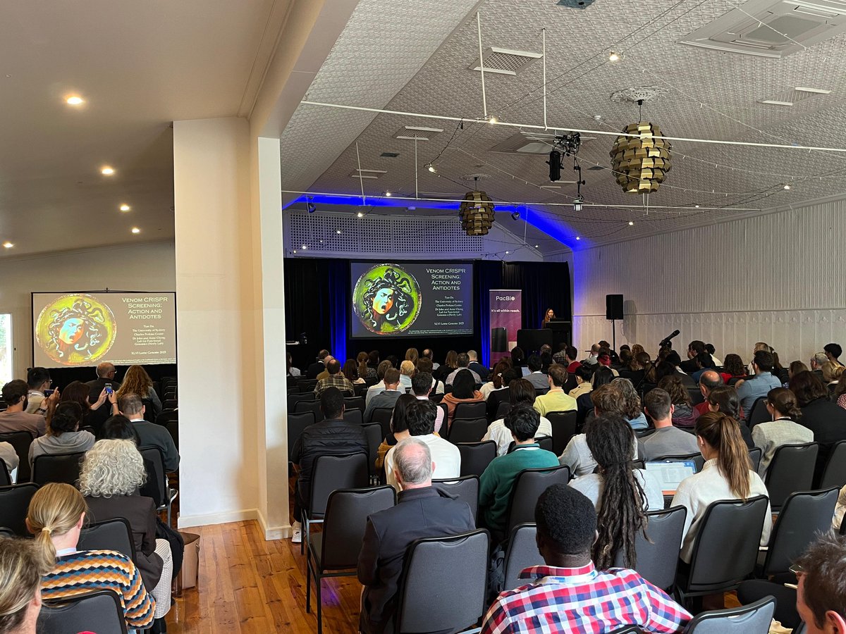 anti_d4's tweet image. Lorne Genome was my first ever conference, fast forward and I'm delighted to have been awarded the @GenomeConf Student Award on Tuesday! This community has helped me grow so much as a researcher and I always leave enriched and inspired to continue to do cool science! @Neely_Lab