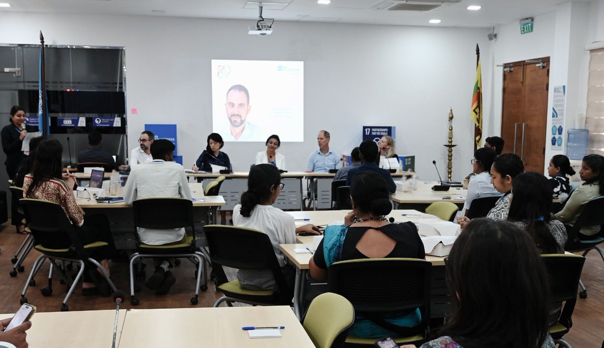 UNVSriLanka's tweet image. Strengthening Partnerships for the Goals!
At the UNV Brown Bag session, @UNDPSriLanka RR @AzusaKubota , @UNICEF_SriLanka  @ChristianUNICEF , @UNODC_ROSA , and @UNSriLanka highlighted how short-term volunteering accelerates SDG progress #UNVolunteers #PartnershipForTheGoals