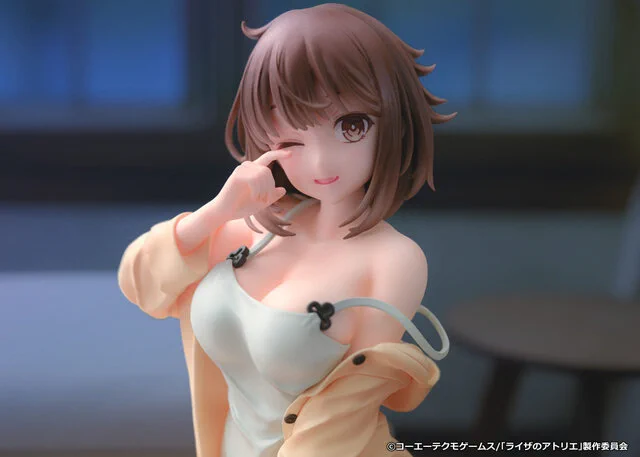 座ってても分かる凄い太もも!ナイトウェア姿の「ライザ」1/7スケールフィギュアが予約受付中 