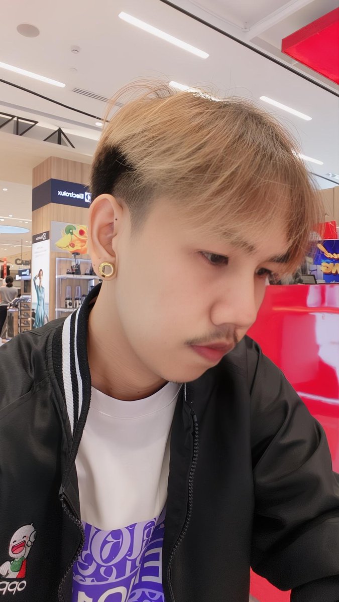 รู้ว่าอยากเสียว ทำไมไม่ทักมาอ่ะ😂