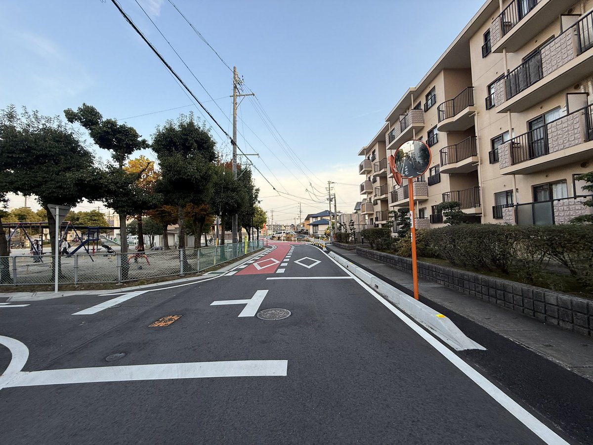 mhome2615100's tweet photo. ソフィア小牧
小牧市新町三丁目392番地、390番地
建物2,118.24 ㎡
土地2,499.42 ㎡
戸建て3戸40.56㎡×3戸合計121.68 ㎡
2025年2月20日収益物件グループ全体16棟目取得
#���益物件  #不動産投資 #収益不動産
#賃貸 #名古屋賃貸 #不動産管理
#サブリース #不動産売買 #エムホーム
#賃貸管理 #小牧市不動産 https://t.co/uyrHIVxm7R