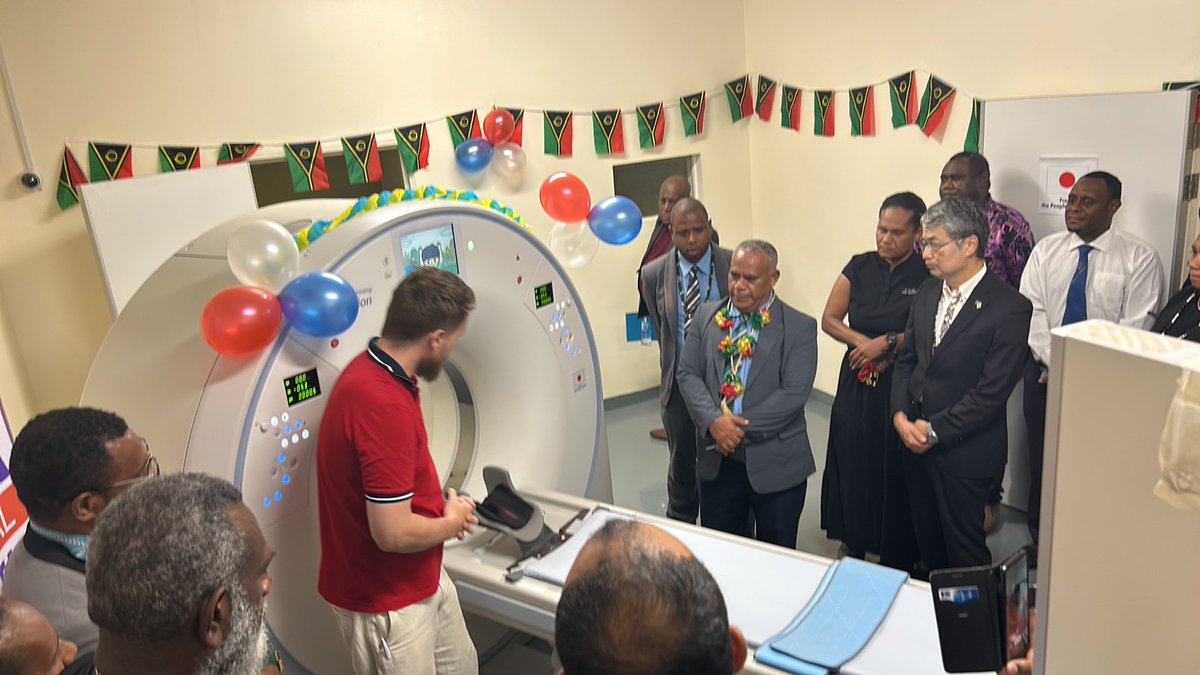 Historic day for Vanuatu! 🇻🇺 PM Jotham Napat, Minister of Health, Japan Ambassador &amp; a delegation of MPs launched the CT Scan at Vila Central Hospital.

PM to visit next week for a full-day briefing: “Don’t just bring problems. Bring solutions too.”

#Vanuatu #Healthcare #CTScan