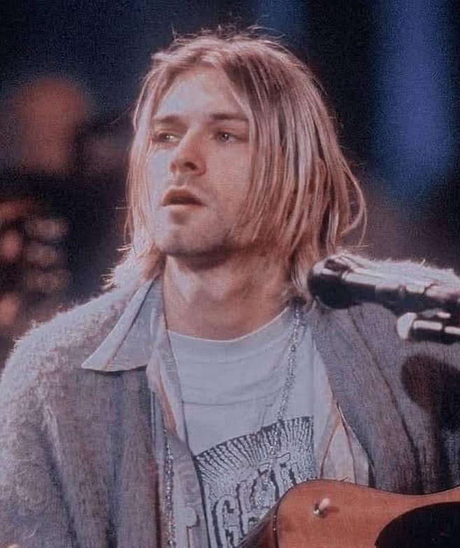 Indie5051's tweet image. Feliz cumpleaños hasta el cielo querido Kurt Cobain ❤

Kurt Donald Cobain mejor conocido como Kurt Cobain. Fue un cantante y compositor estadounidense, conocido por haber sido el cantante y guitarrista principal de la banda de grunge Nirvana.