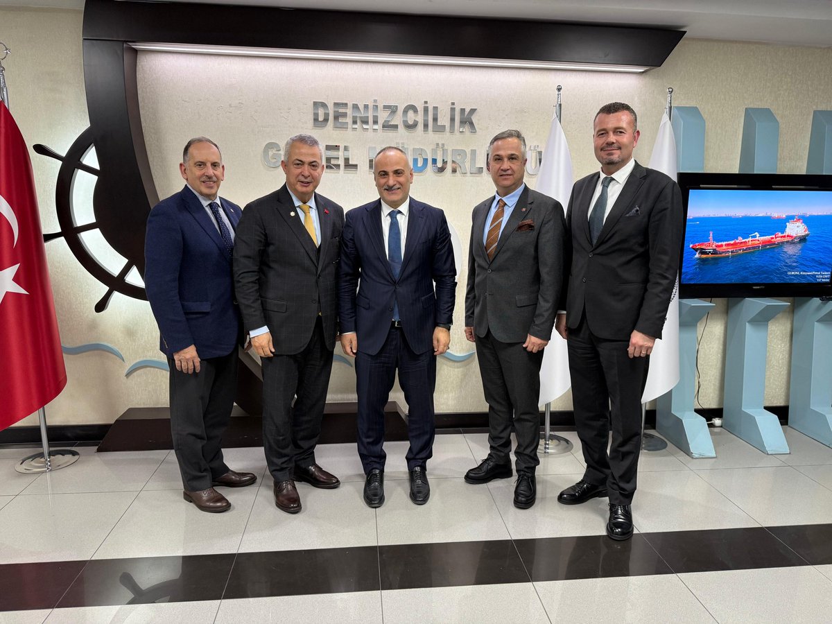 ⚓️Vapur Donatanları ve Acenteleri Derneği Yönetim Kurulunu Genel Müdürlüğümüzde ağırladık.

🤝En önemli paydaşlarımızdan olan acentelik sektörünün gelişen deniz ticaretimize uyum sağlaması için atılması gereken adımları istişare ettik.