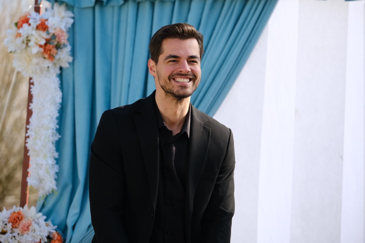 GkNe9ooWAAA2Bj8?format=jpg&name=large