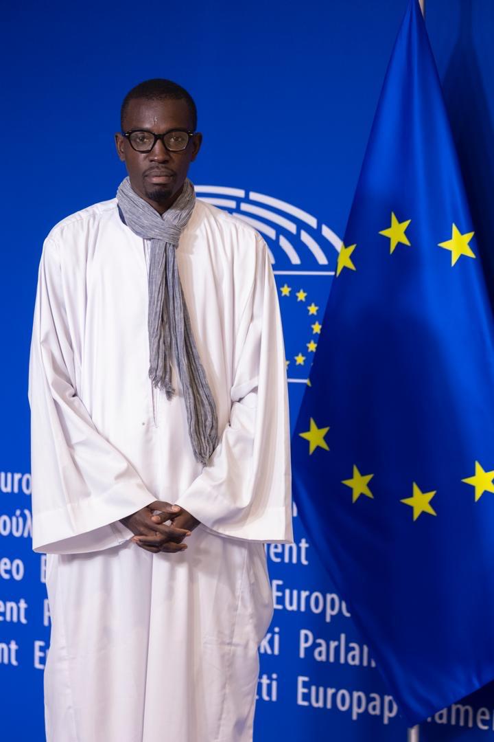 EUAmbSenegal's tweet photo. Ravi d'avoir échangé avec @niangthierno1 de retour de #Bruxelles dans le cadre du EU Visitors Programme #EUVP.
Très utile d'entendre ses impressions sur ce programme qui permet de découvrir les institutions européennes et leur fonctionnement de l'intérieur.
#NicetoMeetEU 🇸🇳🇪🇺 https://t.co/6Wt93LO8zw