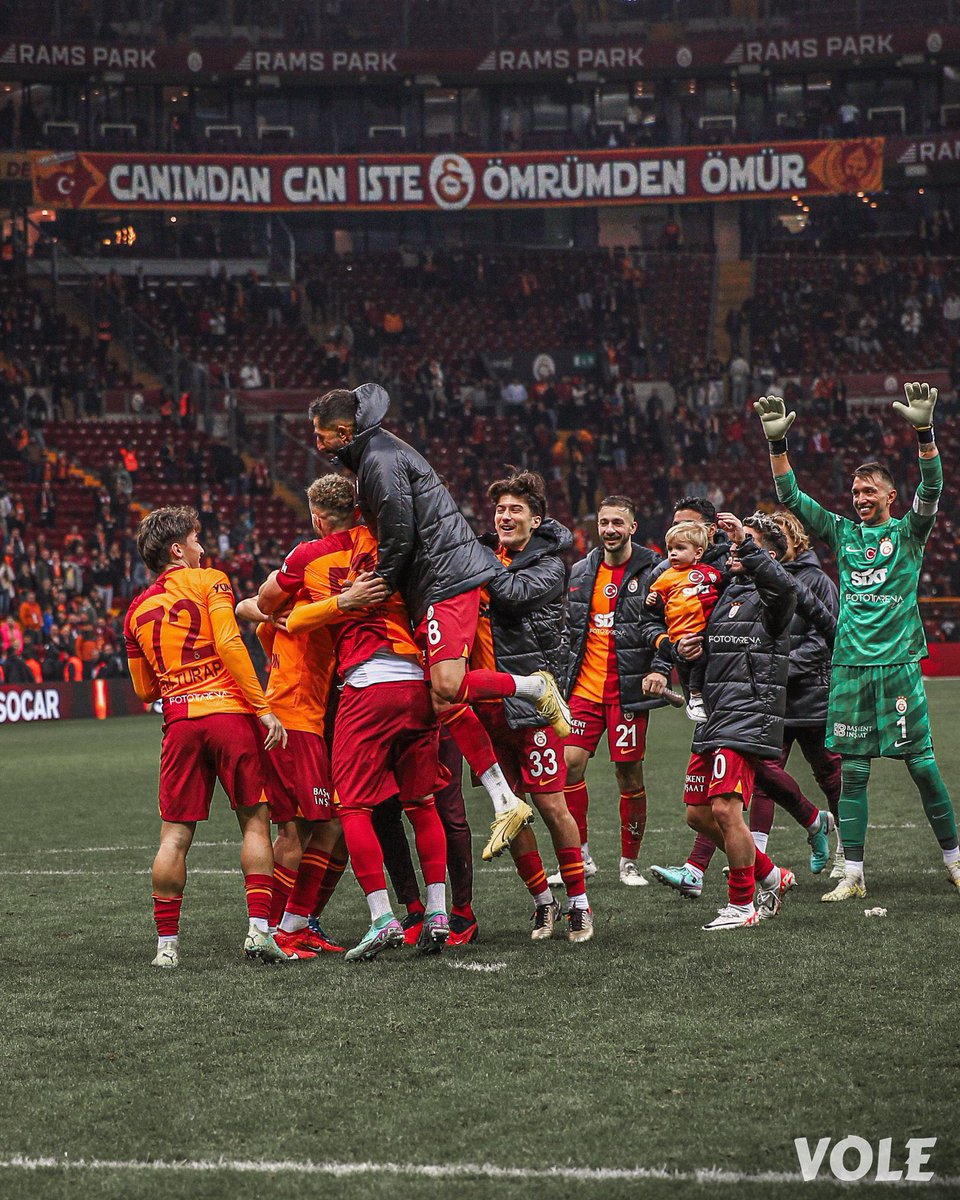 can34er's tweet image. #BugünGünlerdenGALATASARAY #GSvsAZ turu geçeceğiz başka yolu yok 💪 hadi Aslan Parçaları gösterin Avrupaya ait olduğumuzu 💛❤️