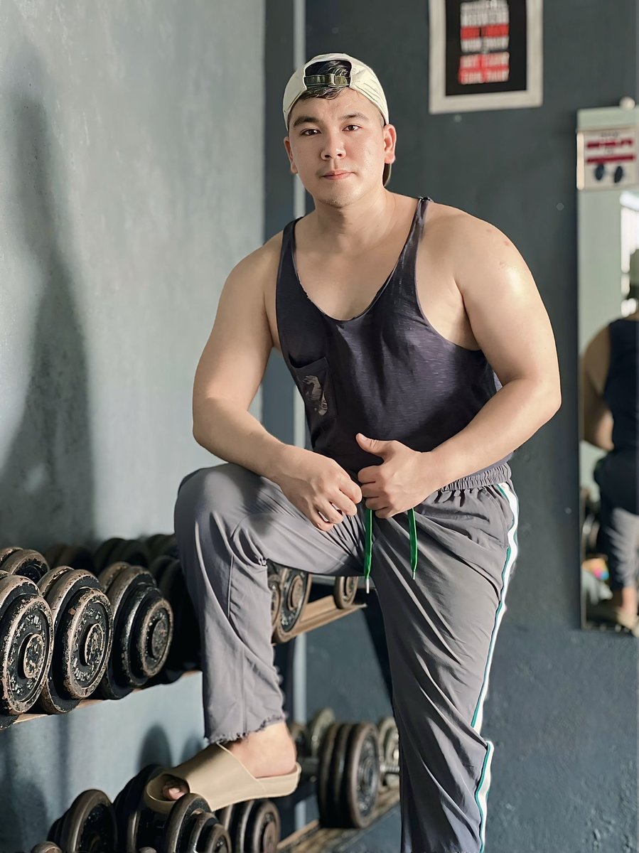 mrjmgutierrez's tweet photo. lf spotter sa gym #workout #gym #gymrat https://t.co/AbJrFhlnKj