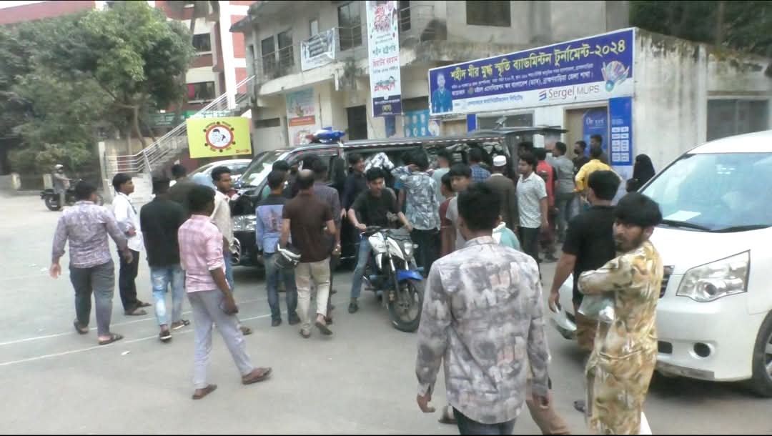 পৃথক সড়ক দুর্ঘটনায় কলেজ ছাত্র ও সাবেক সেনা সদস্য নিহত