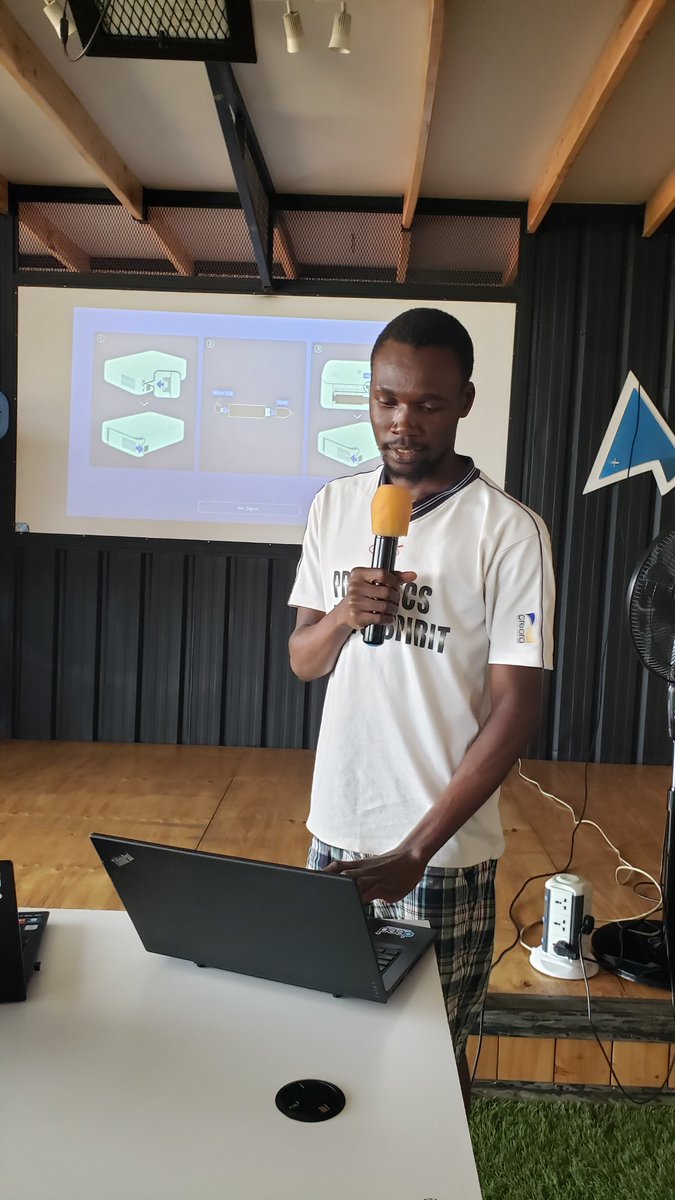 Kisumu JavaScript Monthly Meetup Recap.
Excited to share highlights from our latest Kisumu JavaScript user group meetup this past Saturday.
We had enriching discussions on JavaScript Classes and their real-world applications.