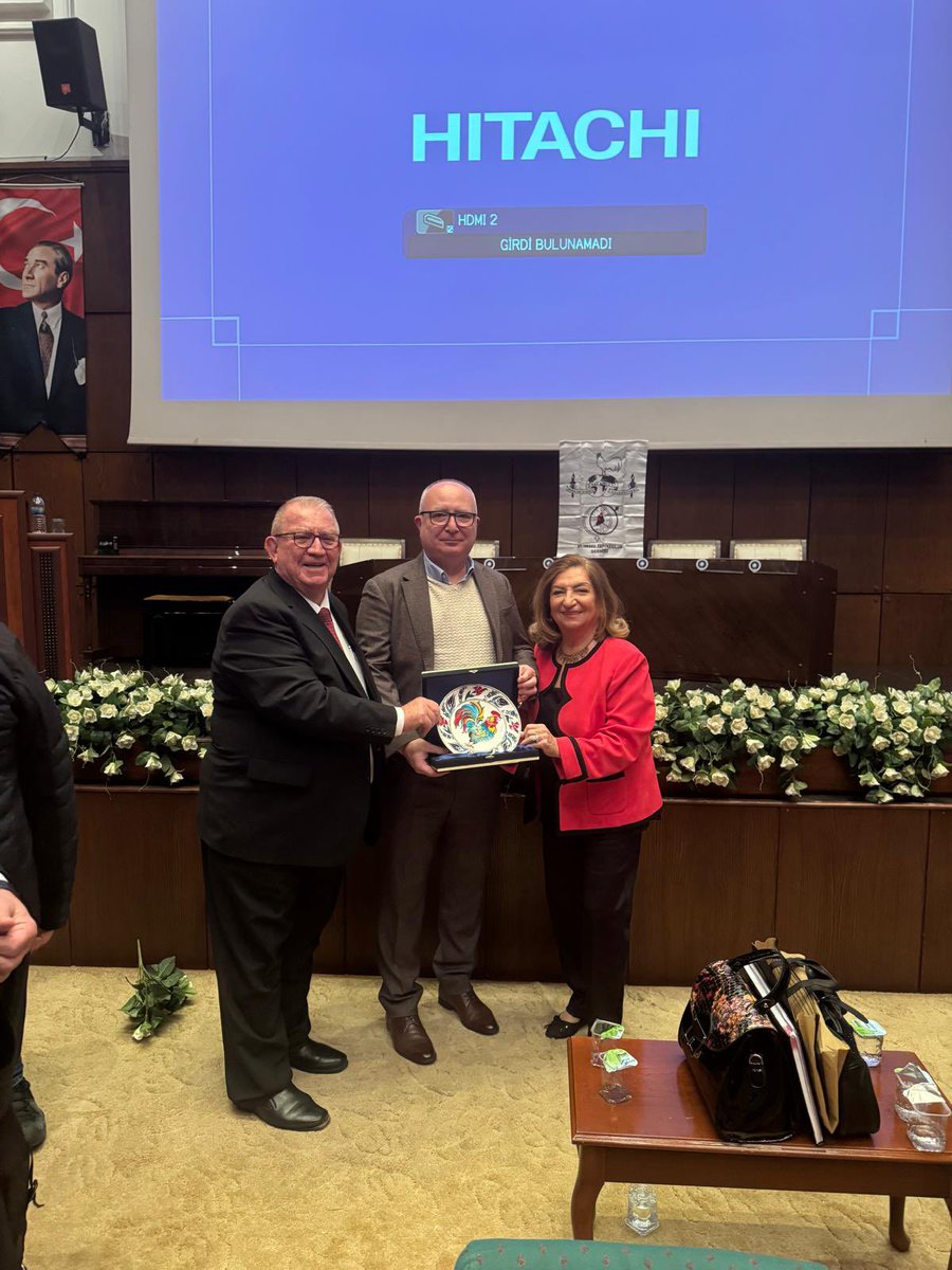 Yapay zekanın kanatlı sektöründe kullanımı konulu ,Geniş katılımlı ve etkili bir panel oldu. Tabiki umarım yararlı olacak ve ses getirecektir.