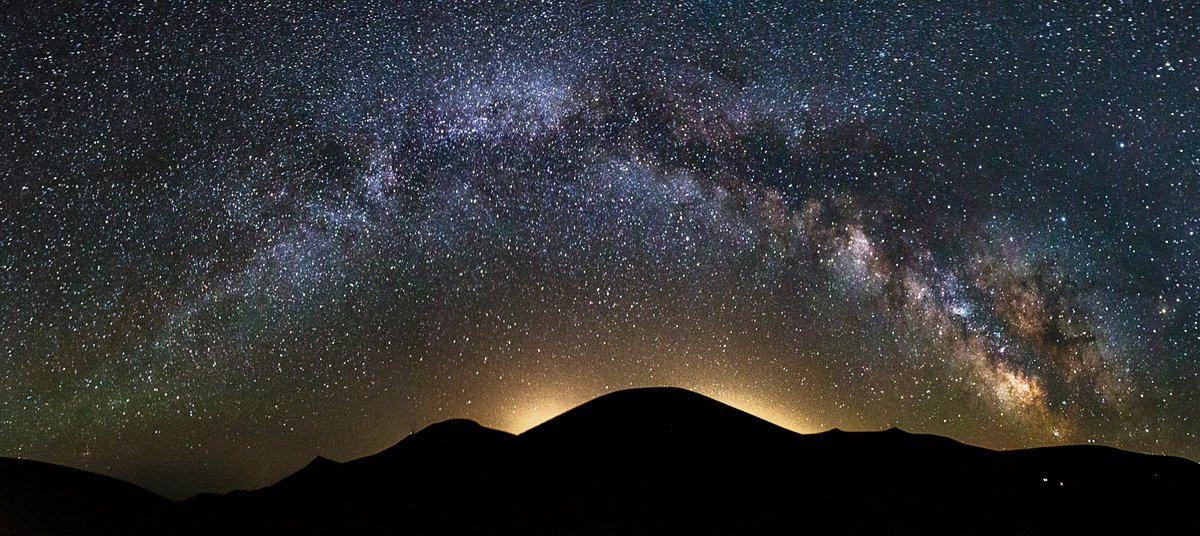 OrdosChina's tweet photo. 😍Discover the magic of #Ordos! At the "Ni Hao! China – Majestic #InnerMongolia" Tourism Promotion Conference in #Seoul, Ordos showcased its breathtaking grasslands, vast deserts, camel riding, and stargazing adventures. Come and experience Ordos like never before! 👇👇#TourOrdos https://t.co/h11TgaWO3T