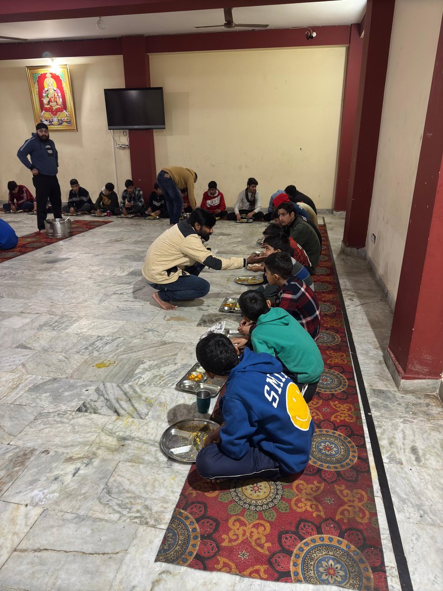 partapsinghIND's tweet image. टीम शूरवीर हर पल समाज के लिए प्रतिबद्ध है! @AbhijeetSamotra @dograjournalist @Jammu @RSSorg