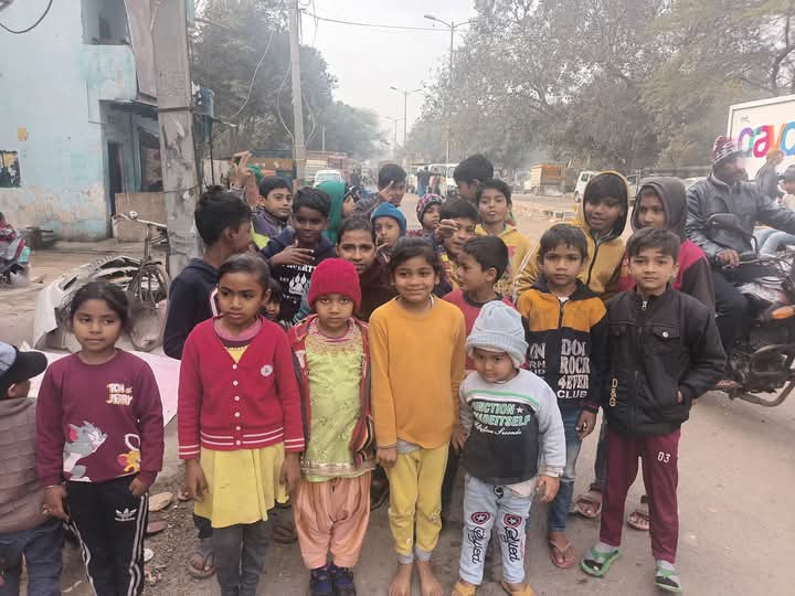 dinesh_joshi99's tweet image. हर बच्चे को शिक्षा का हक है। दिल्ली के सड़कों पर जीवन यापन करने वाले बच्चों को शिक्षित करने में मदद करें। आपका दान उनकी जिंदगी बदल सकता है
@NeomaGupta1 @AnilSharma4BJP @BansuriSwaraj @ipdagar @csr