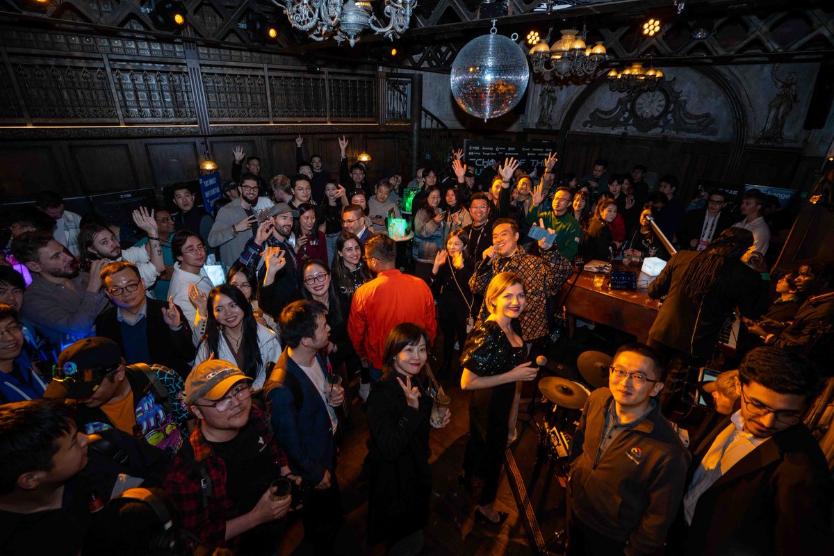 YBB (@ybbcapital) on Twitter photo An unforgettable evening at Echoes of the Future: Retro Visionaries Night!
Hosted by <a href="/YBBCapital/">YBB</a>, <a href="/KronosResearch/">Kronos Research 🟠</a>, <a href="/waterdripfund/">Waterdrip Capital</a>, <a href="/BlockBeatsAsia/">BlockBeats|We're hiring!</a>, and co-organized by #BaidaoData & <a href="/VaraNetwork/">Vara Network</a> (<a href="/gear_techs/">Gear Technologies</a>).
Huge thanks to <a href="/852web3/">852Web3🇭🇰</a>,and our sponsors <a href="/LnfiNetwork/">Lnfi Network</a>, An unforgettable evening at Echoes of the Future: Retro Visionaries Night!
Hosted by <a href="/YBBCapital/">YBB</a>, <a href="/KronosResearch/">Kronos Research 🟠</a>, <a href="/waterdripfund/">Waterdrip Capital</a>, <a href="/BlockBeatsAsia/">BlockBeats|We're hiring!</a>, and co-organized by #BaidaoData & <a href="/VaraNetwork/">Vara Network</a> (<a href="/gear_techs/">Gear Technologies</a>).
Huge thanks to <a href="/852web3/">852Web3🇭🇰</a>,and our sponsors <a href="/LnfiNetwork/">Lnfi Network</a>,