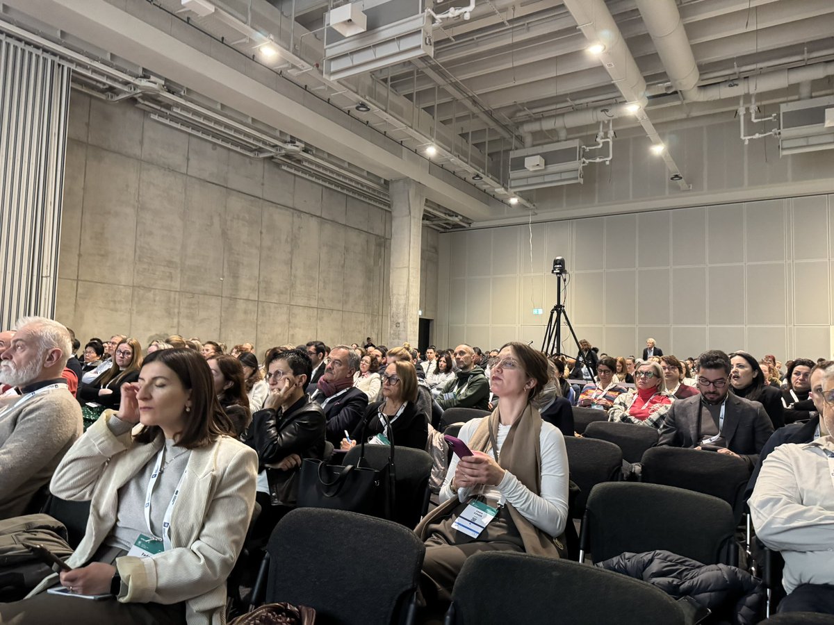 Just Starting 4th Postgraduate Course #ECCO2025 #EDUCOM course with more than 350 attendees!
<a href="/UriKopylov/">Uri Kopylov</a> <a href="/FernandoMagro6/">Fernando Magro</a> with and a amazing talk from <a href="/SeverineVermei1/">Severine Vermeire</a>