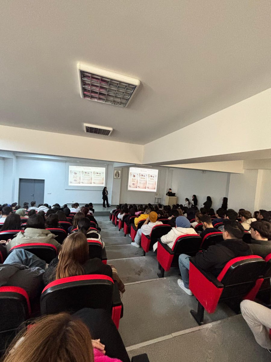 kesansyo's tweet photo. Trakya Üniversitesi ÖHDER'den Yüksekokulumuza Ziyaret

Trakya Üniversitesi Öğrenci Hemşire Derneği (ÖHDER) Yüksekokulumuz Hemşirelik Bölümü öğrencileri ile bir araya gelerek Dernekleri hakkında bilgi verdi. 

https://t.co/miLXI6PJIl https://t.co/DBIXelcS8V