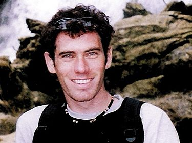 עופר, אחיו של אלדד רגב, שגופתו הוחזרה מחיזבאללה ב-2008 עם גופת אהוד גולדווסר: "הניסיון שלנו היה שכולם איתנו, נלחמים על אלדד, מרגישים שהוא אח. לא נעים להגיד, משיטוטיי ברשתות החברתיות אני מרגיש שהתחושה התעמעמה. מאוד הייתי רוצה שנחזור לאותה תחושה"
#רינהועקיבא <a href="/akivanovick/">Akiva Novick</a> <a href="/RMatsliah/">רינה מצליח</a>