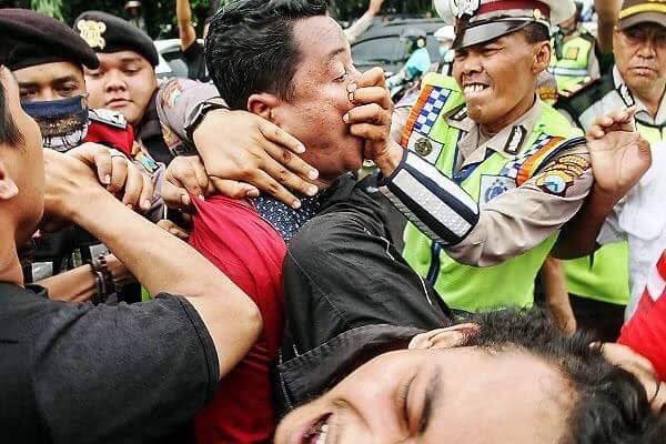 sundaymodes's tweet image. 