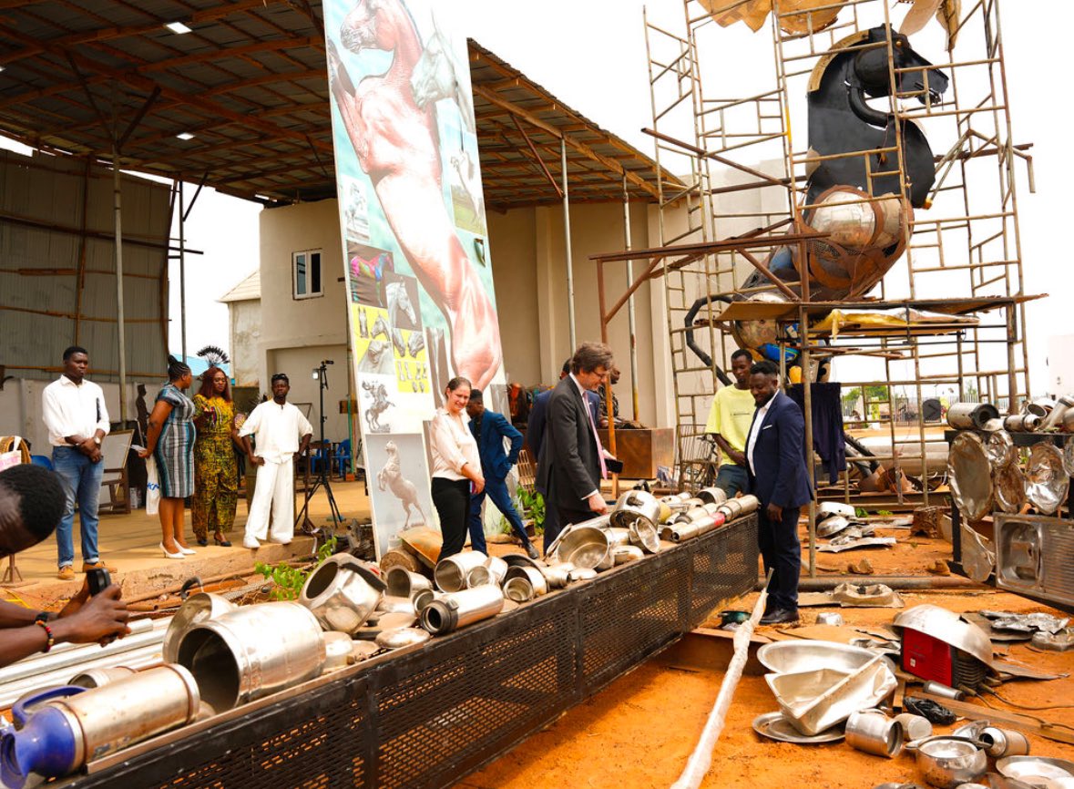 As part of our administration’s commitment to encouraging waste-to-wealth initiatives across the state, we are delighted to see <a href="/JonnyBaxterFCDO/">Jonny Baxter</a> Deputy High Commissioner of <a href="/UKinNigeria/">UK in Nigeria🇬🇧🇳🇬</a> and his colleagues visit <a href="/scrapartmuseum/">scrapartmuseum</a> by <a href="/dotunpopoo/">dotun POPOOLA</a> 

Our administration is dedicated to