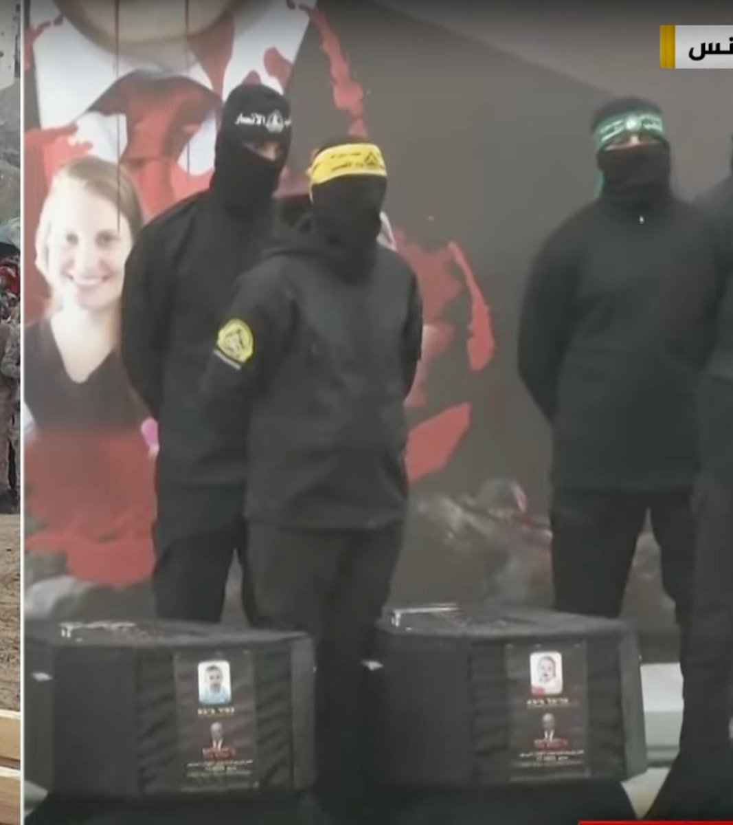 Hamás hace un show con los ataúdes de la familia Bibas que secuestró y mató por ser judía.