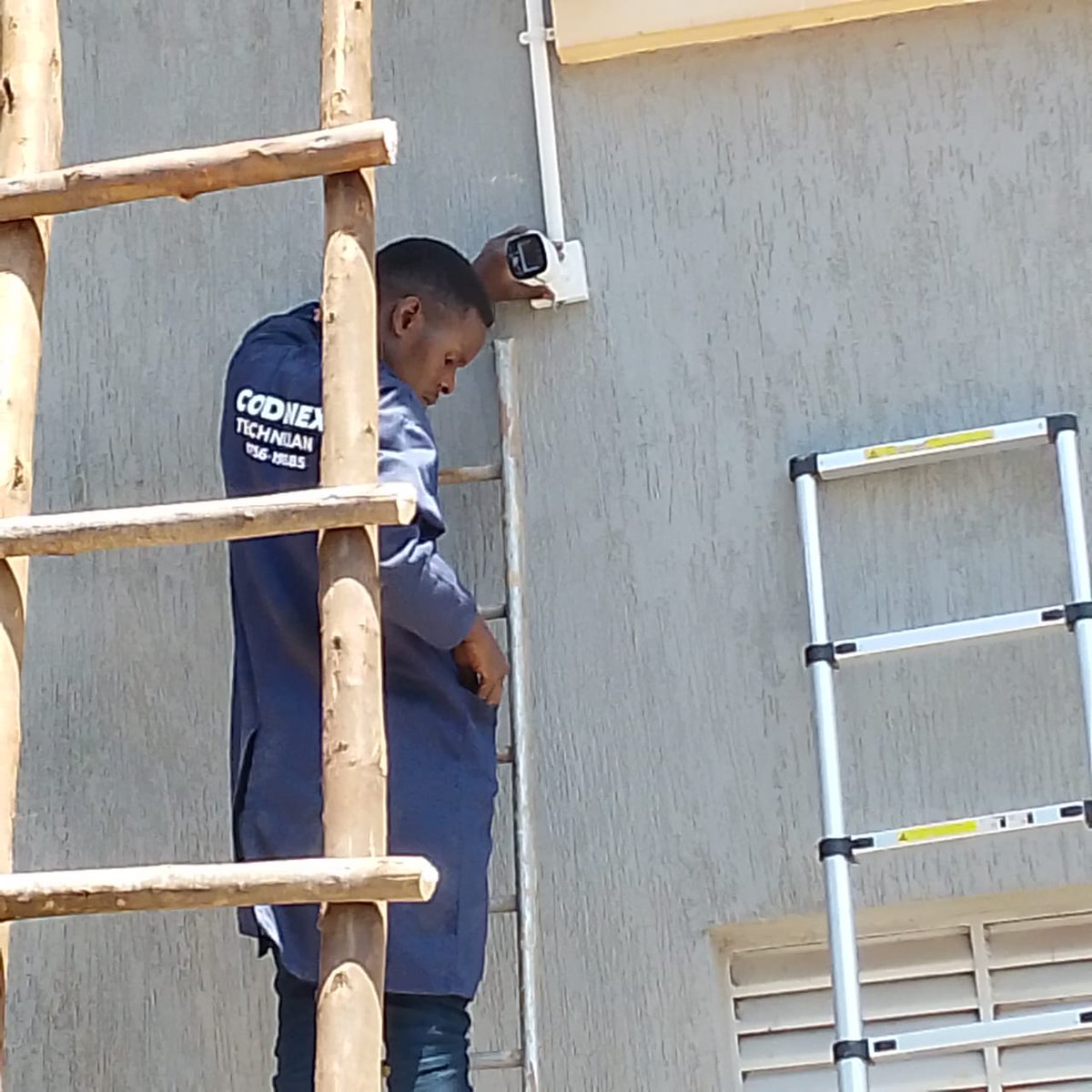 codinex_ug's tweet photo. At Codinex, we provide high-quality CCTV cameras to help you monitor, secure, and protect your home, business, and other properties. Our surveillance solutions offer:
#Codinex #CCTV #SecuritySolutions #Surveillance #StaySafe #HomeSecurity #BusinessSecurity #SafetyFirst #Security https://t.co/iEPGLoZ1eU