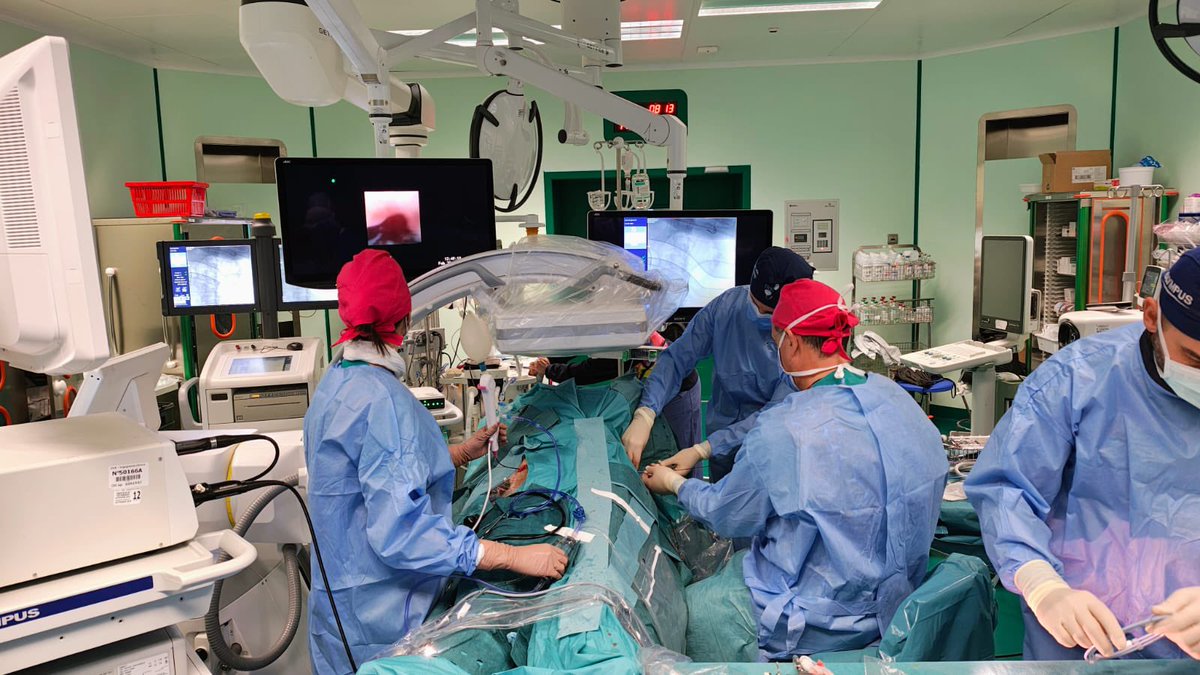 Guido Giusti (@guidogiusti) on Twitter photo Always raising the bar @ #ETCE … today during a <a href="/rocamed/">Olivier Rappa®️</a> Course .. #SBES in patient with #BRICKER #ilealconduit … difficult but definitely feasible .. as usual teamwork is essential!! But I’m lucky (& Proud) to have the best!!👏🏻 Always raising the bar @ #ETCE … today during a <a href="/rocamed/">Olivier Rappa®️</a> Course .. #SBES in patient with #BRICKER #ilealconduit … difficult but definitely feasible .. as usual teamwork is essential!! But I’m lucky (& Proud) to have the best!!👏🏻