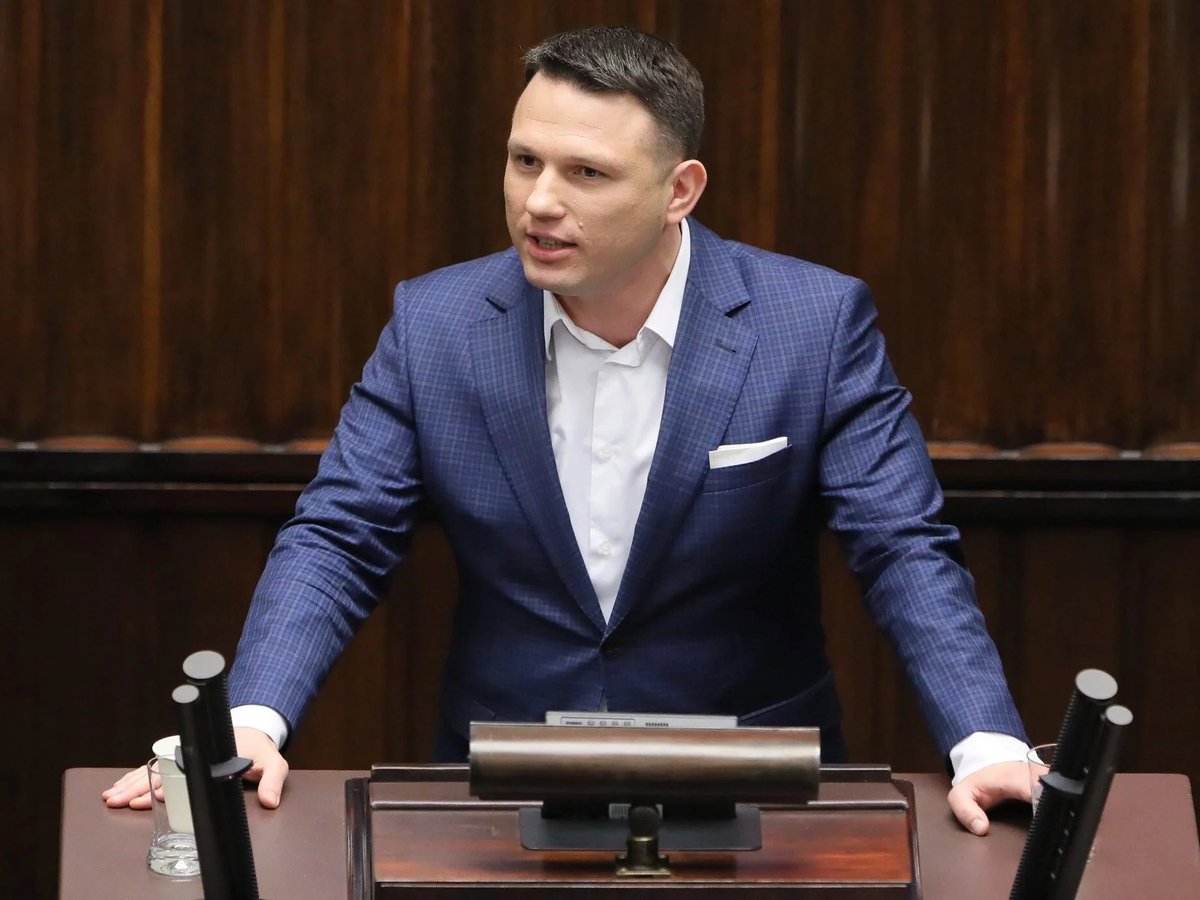 WarNewsPL1's tweet photo. 🇵🇱🇷🇺🇺🇦
Koalicja rządząca odrzuciła dzisiaj w Sejmie wniosek @SlawomirMentzen @KONFEDERACJA_ o głosowanie w sprawie uchwały wzywającej rząd do „niewysyłania Wojska Polskiego na Ukrainę.” https://t.co/3LyBTQgCaZ