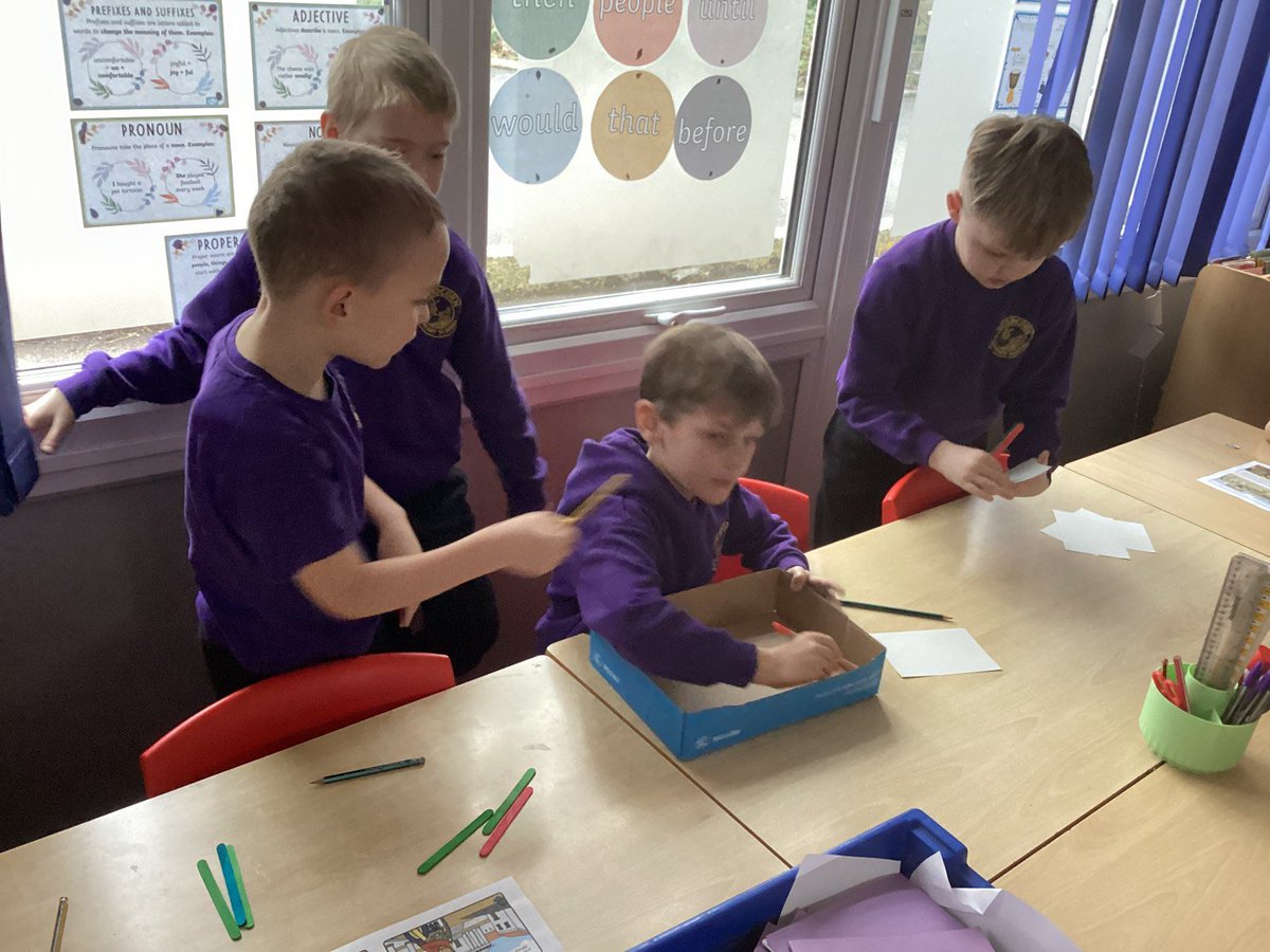 HeadcornPrimary's tweet image. 🕎✨ Year 2 have been learning all about Hanukkah! From the story of the oil that lasted 8 nights to lighting the menorah and spinning the dreidel, we&apos;re exploring this beautiful festival of light. 🔥🎶 #Year2Learning