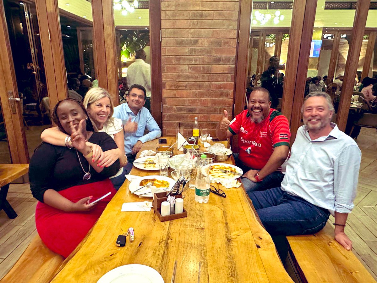 ps. my dress is from #Kenya  Proudly Made in #Kenya &amp; they’re  so good at keeping things local ! A beautiful gift from <a href="/spirokenya/">Spiro Kenya</a> #Africa <a href="/retailmentoring/">Richard Shorney</a> <a href="/kaushikburman/">@XKB</a> <a href="/Clifforcliff/">Clifford Cliff</a> !