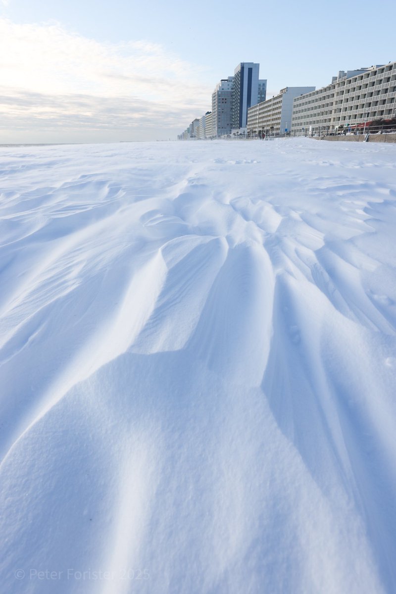 Virginia Beach at sunrise this morning ❄️❄️

Fresh 12”+ on the ground!