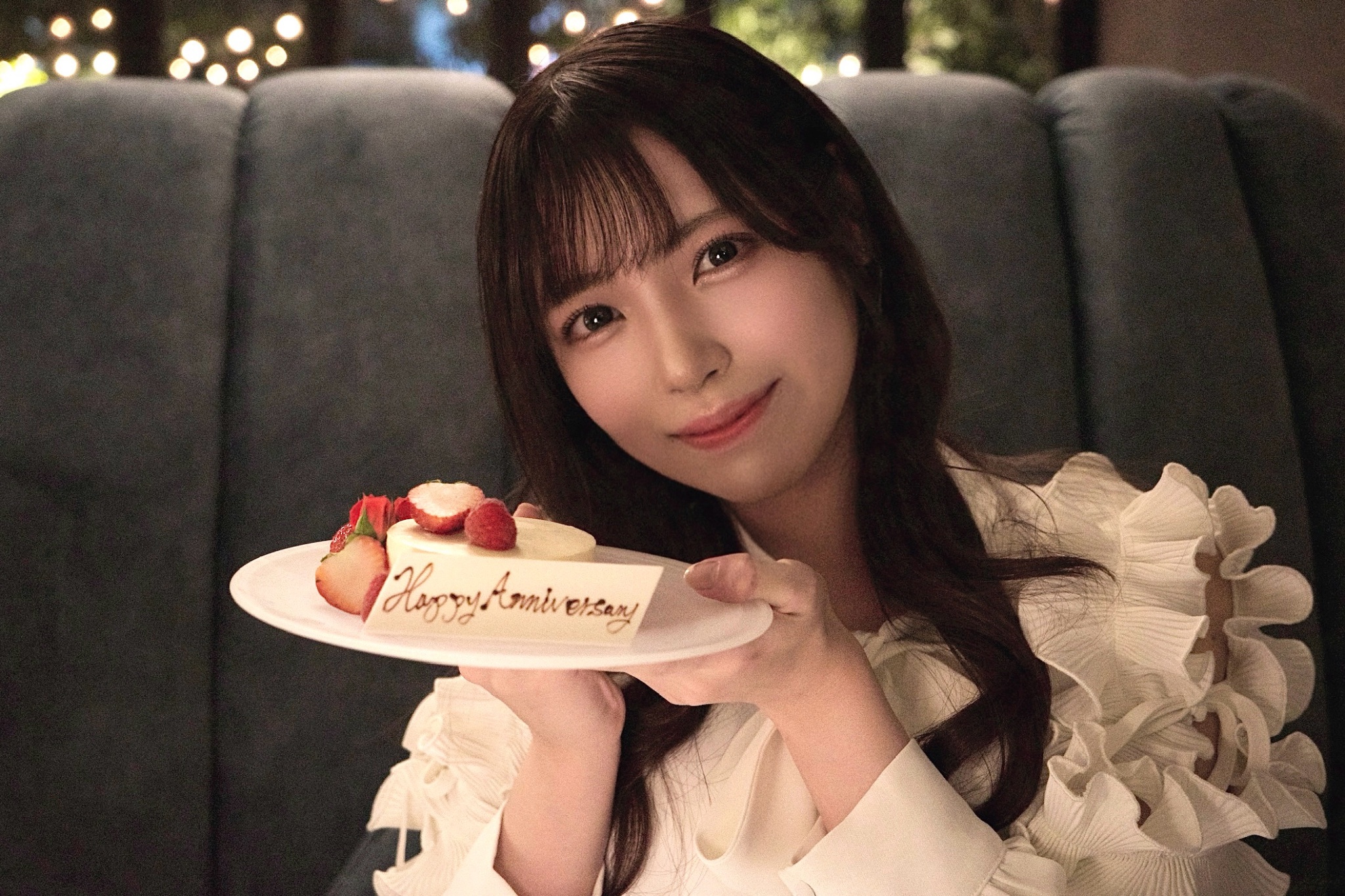 岩田陽菜【本人直筆サイン入り】【イベント限定特典】【非売品大判生写真】最終在庫 20240221-iwatahina-07-331x468.jpg