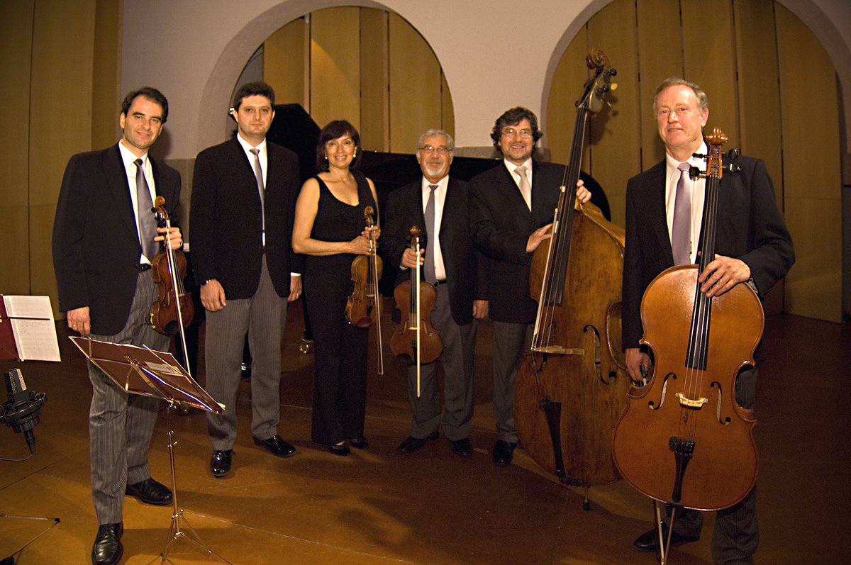 Esta semana, en #LaZarzuela, Diego Requena nos presenta el nuevo álbum del Ensamble de Madrid con la colaboración de la soprano Carolina Moncada y el barítono César San Martín, con páginas de Chueca, Chapí o Serrano, entre otros.

🔊rtve.es/a/16455226/