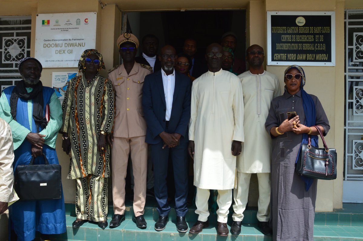 CRDS88315334's tweet photo. Le CRDS a reçu en visite Monsieur Bacary SARR, Secrétaire d'État à la Culture, aux Industries créatives et au Patrimoine historique dans le cadre de sa mission d'évaluation des politiques de valorisation et de sauvegarde des îles de Gorée, Karabane et Saint-Louis... https://t.co/6aBuZiAlm5