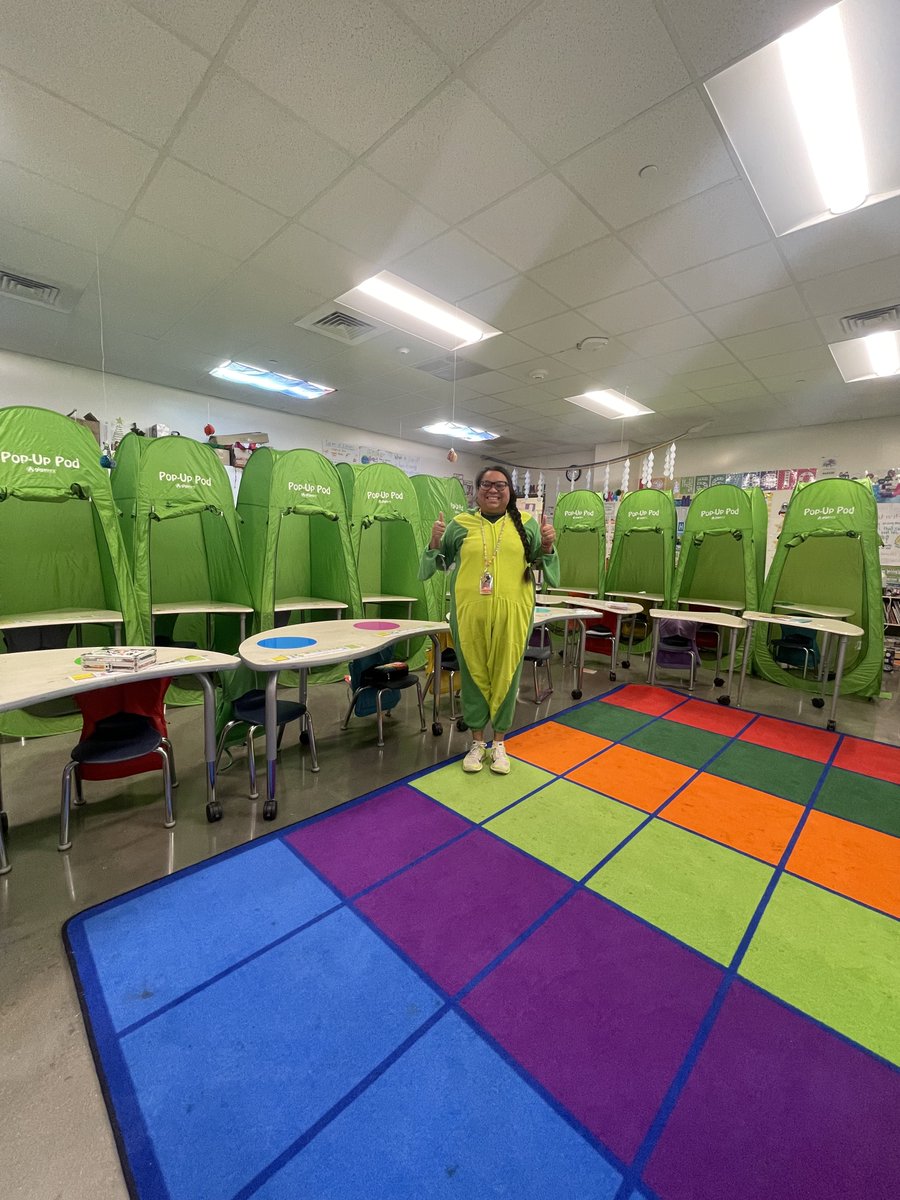 MsPowellteaches's tweet image. Super grateful to receive this innovative grant from our district foundation! This was all a student led idea🤩 I love that people support my silly and fun ideas🫶🏽 I can’t wait to see my students reactions🤓 #teacherlife #makelearningfun