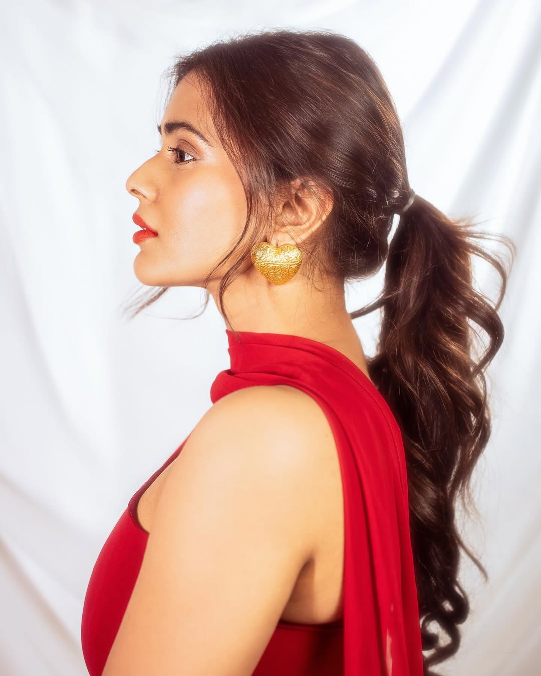 GkO7ssqWQAAf13Q?format=jpg&name=large