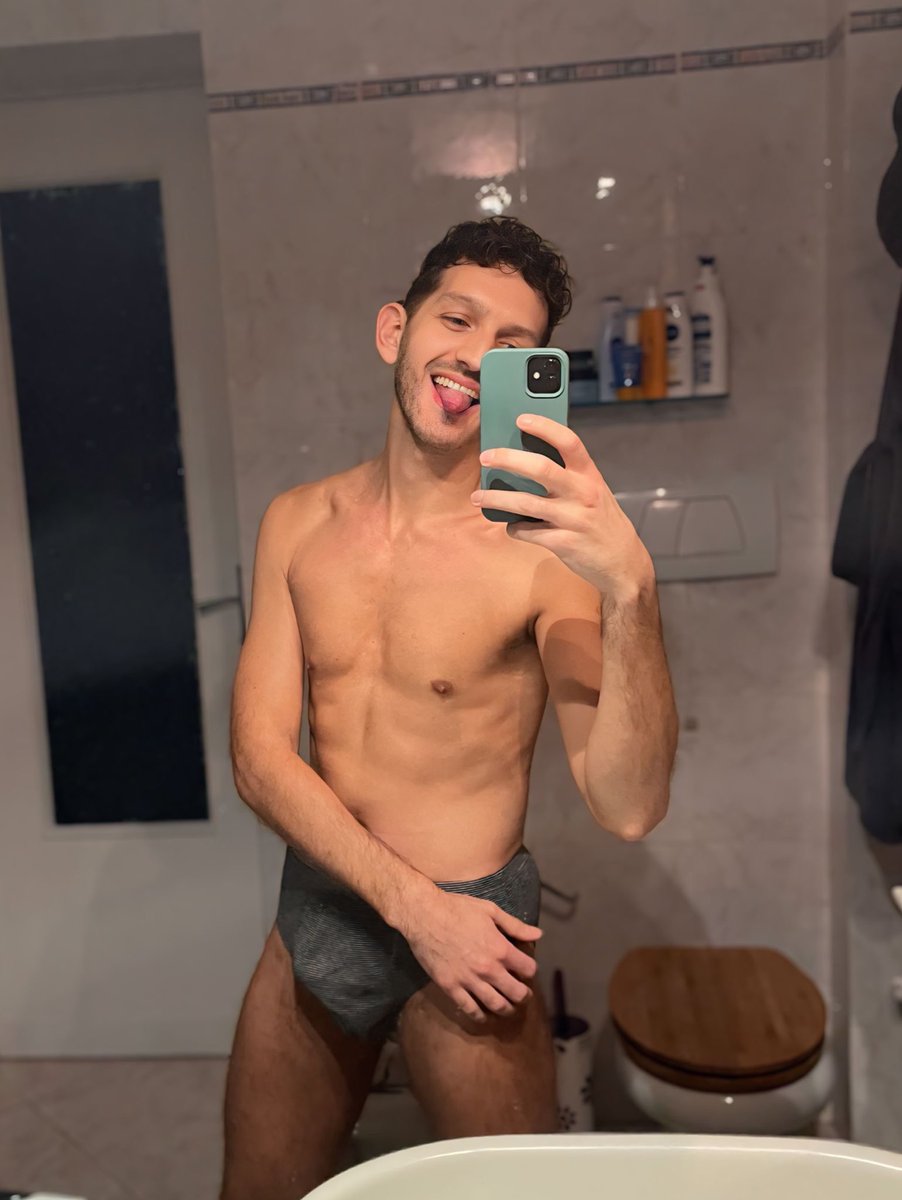 GingerReload's tweet image. 😝🙈