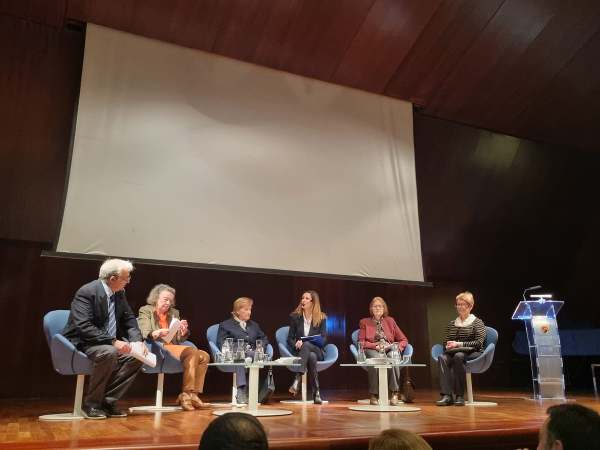 🎙 El Ministro Consejero Dmitry Sokolov participó en el II Foro Democracia y Totalitarismos en Huesca.

El Foro fue inaugurado con la Conferencia «Los niños de la URSS», los cuales fueron evacuados a la URSS durante la Guerra Civil en España 🇪🇸

🔗 is.gd/vVb8dv