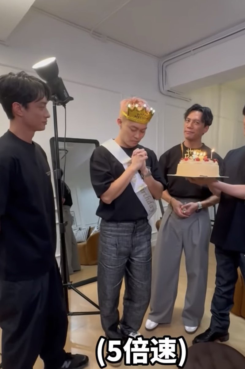 kmnrid_w's tweet image. ロウソクの火を吹き消す前のお祈りを5倍速されるトニー･ウーくんがめちゃめちゃに可愛いので見てください

廟街十二少生日快樂🎂大一歲個人要繼續囂屎落去‼️保持一貫人設💪🏻#嘴爆哥⭐️ #九龍城寨之圍城 #古天樂 #洪金寶 #任賢齊 #林峯 #劉俊謙 ... youtube.com/shorts/_PCp09r… @YouTubeより