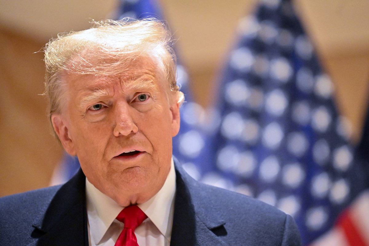 Pekka Kallioniemi (@p_kallioniemi) on Twitter photo Finnish journalist <a href="/MikkoMarttinen2/">Mikko Marttinen</a> has a much simpler explanation for Trump's recent speeches:
"Trump, 78, is the most dim-witted president of modern US history, and old age has made him even dumber." Finnish journalist <a href="/MikkoMarttinen2/">Mikko Marttinen</a> has a much simpler explanation for Trump's recent speeches:
"Trump, 78, is the most dim-witted president of modern US history, and old age has made him even dumber."