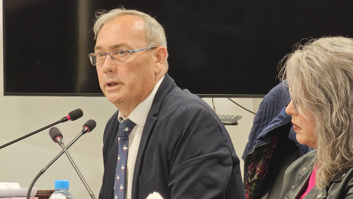 P5. Escrito portavoz <a href="/psoe_sja/">PSOE San Juan de Aznalfarache / ♥️</a> <a href="/FdoZamoraR/">Fernando Zamora</a> solicita salida de representación del PSOE de la comisiones municipales.