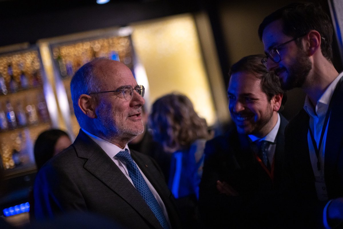 Ayer fue un día muy especial. Celebramos la puesta de largo de la delegación de <a href="/be_bartlet/">beBartlet</a> en Bruselas, liderada por mi compañero <a href="/JorgeVinuelas/">Jorge Viñuelas</a>, en compañía de referentes institucionales y directivos empresariales. ¡Gracias a todos los que lo celebrasteis con nosotros!