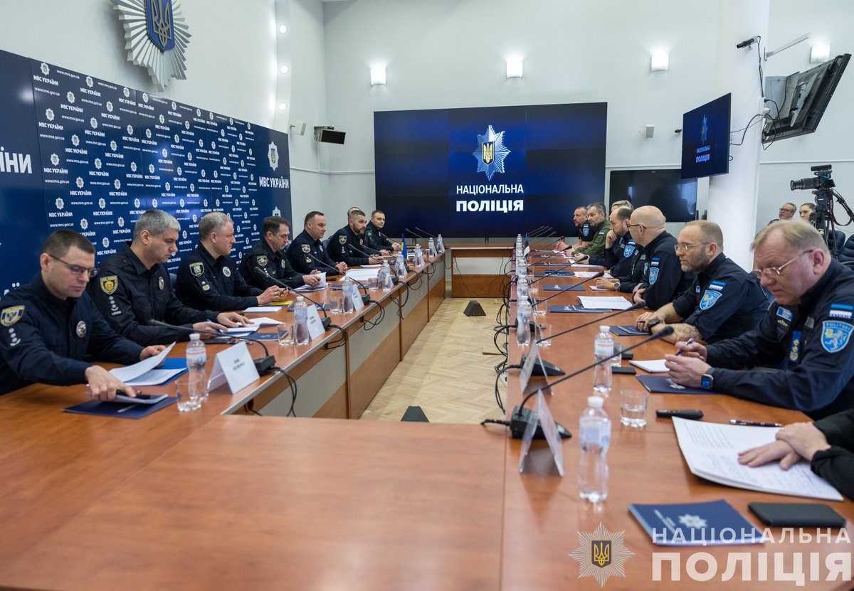 Національна поліція України tweet media